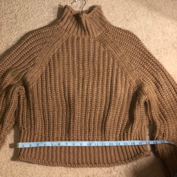 OLIVE COLOR, not tan, NWOT knit jumper sweater slightly cropped sz XS - Picture 5 of 5